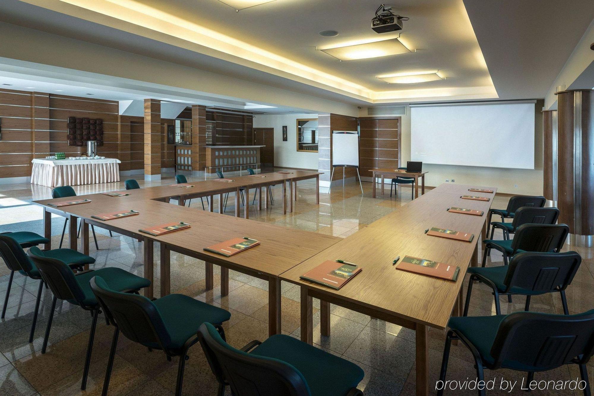 Bialy Dom Henlex Hotel Restauracja Posen Einrichtungen foto