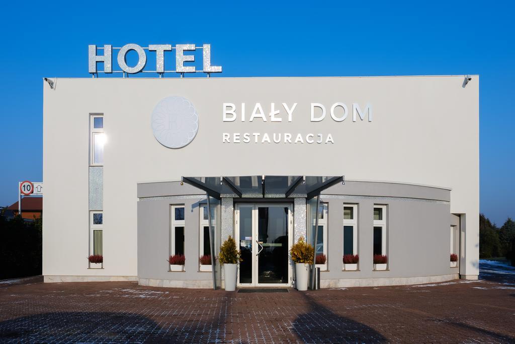 Bialy Dom Henlex Hotel Restauracja Posen Exterior foto
