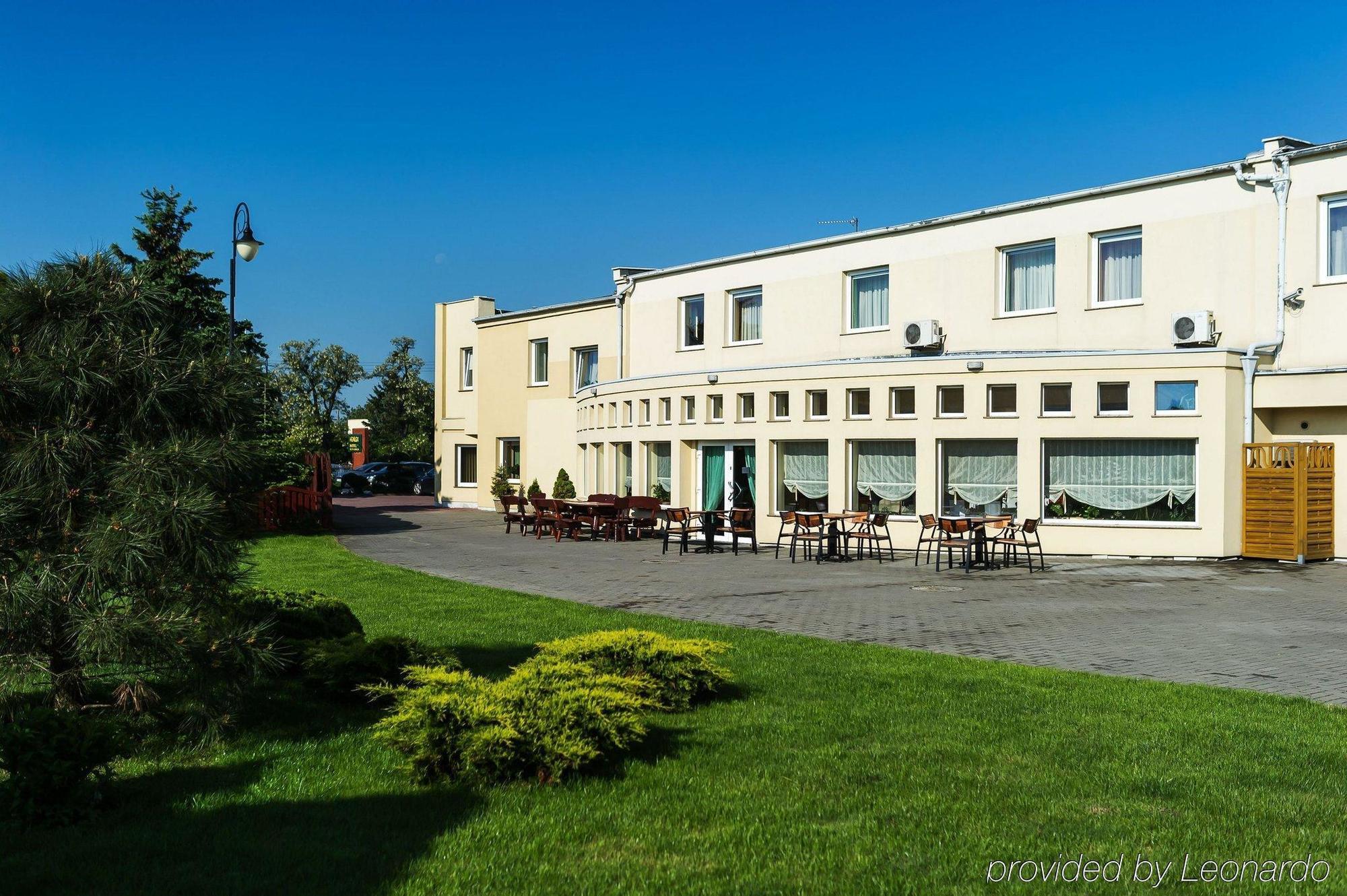 Bialy Dom Henlex Hotel Restauracja Posen Exterior foto